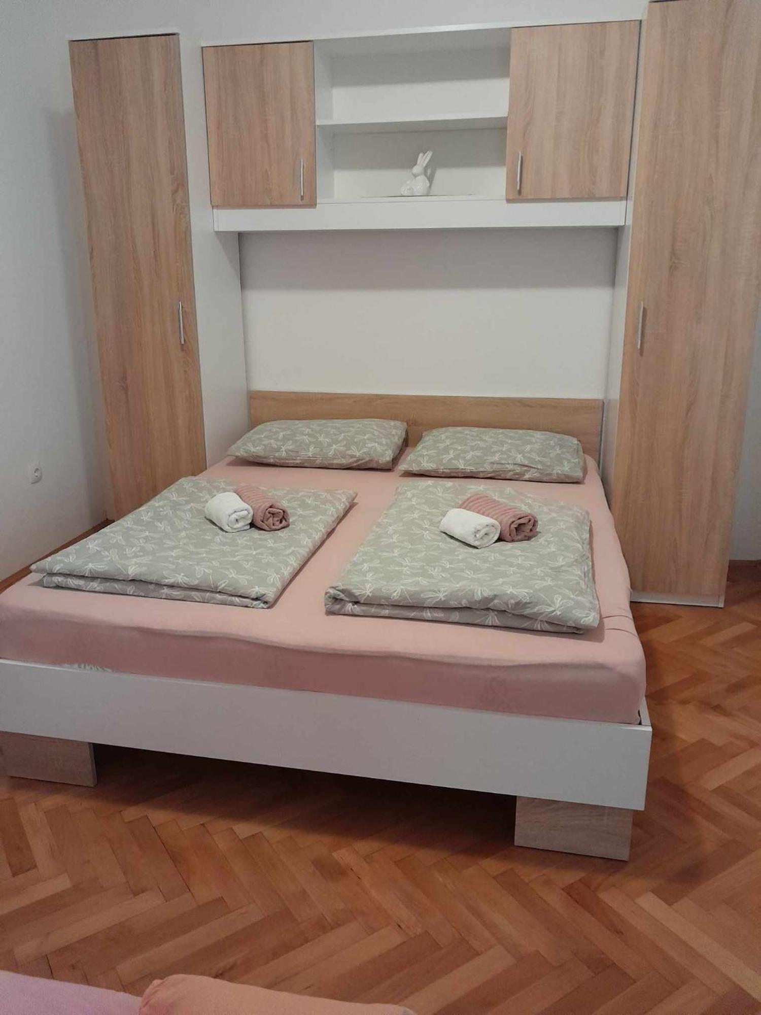Apartman Larus スタリグラード エクステリア 写真